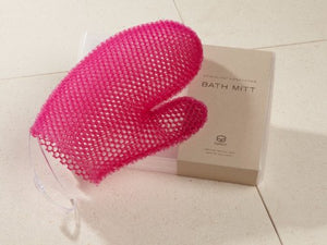Stimulite® Honeycomb Bath Mitt in Magenta